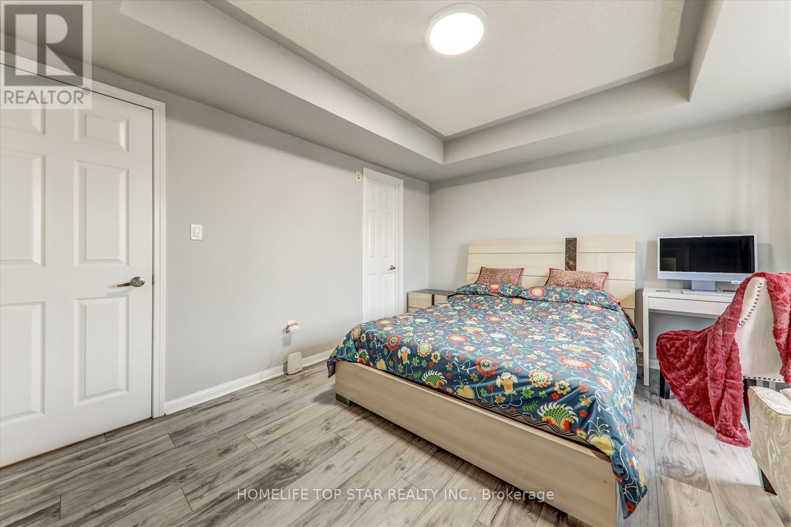 6 - 710 Neighbourhood Circle, Mississauga, Ontario  L5B 0B4 - Photo 22 - W12451609