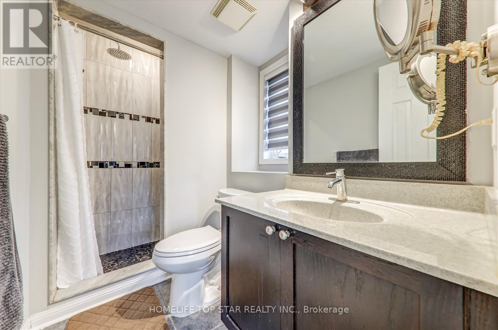 6 - 710 Neighbourhood Circle, Mississauga, Ontario  L5B 0B4 - Photo 23 - W12451609
