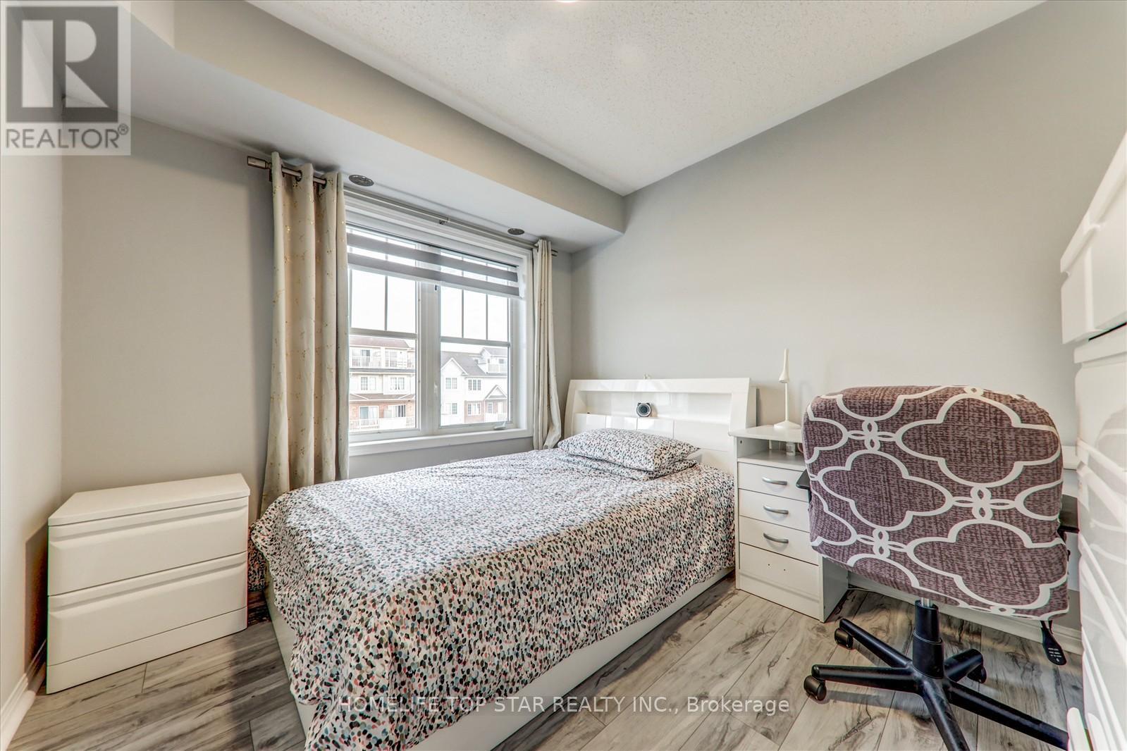 6 - 710 Neighbourhood Circle, Mississauga, Ontario  L5B 0B4 - Photo 24 - W12451609