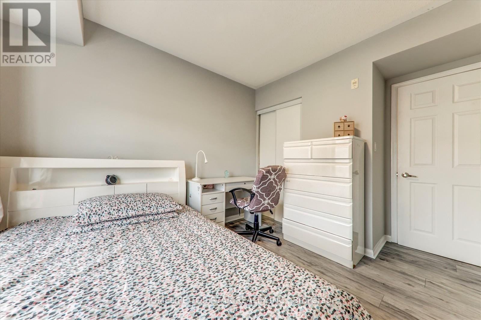 6 - 710 Neighbourhood Circle, Mississauga, Ontario  L5B 0B4 - Photo 25 - W12451609