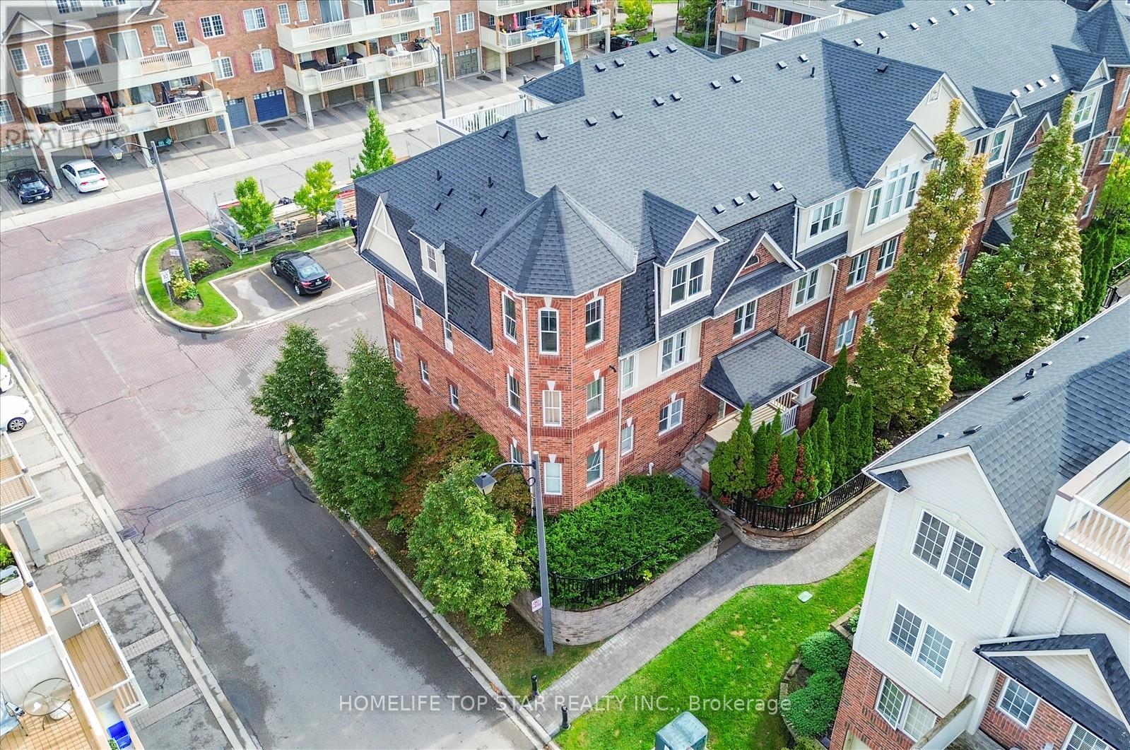 6 - 710 Neighbourhood Circle, Mississauga, Ontario  L5B 0B4 - Photo 3 - W12451609