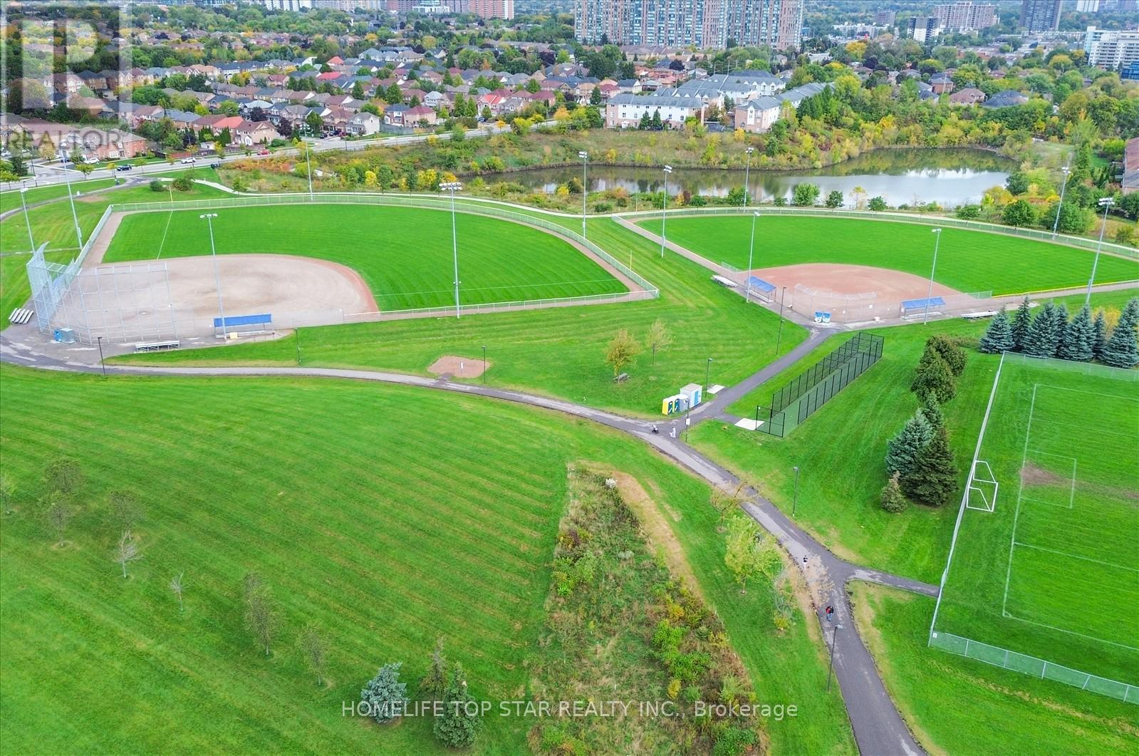 6 - 710 Neighbourhood Circle, Mississauga, Ontario  L5B 0B4 - Photo 35 - W12451609
