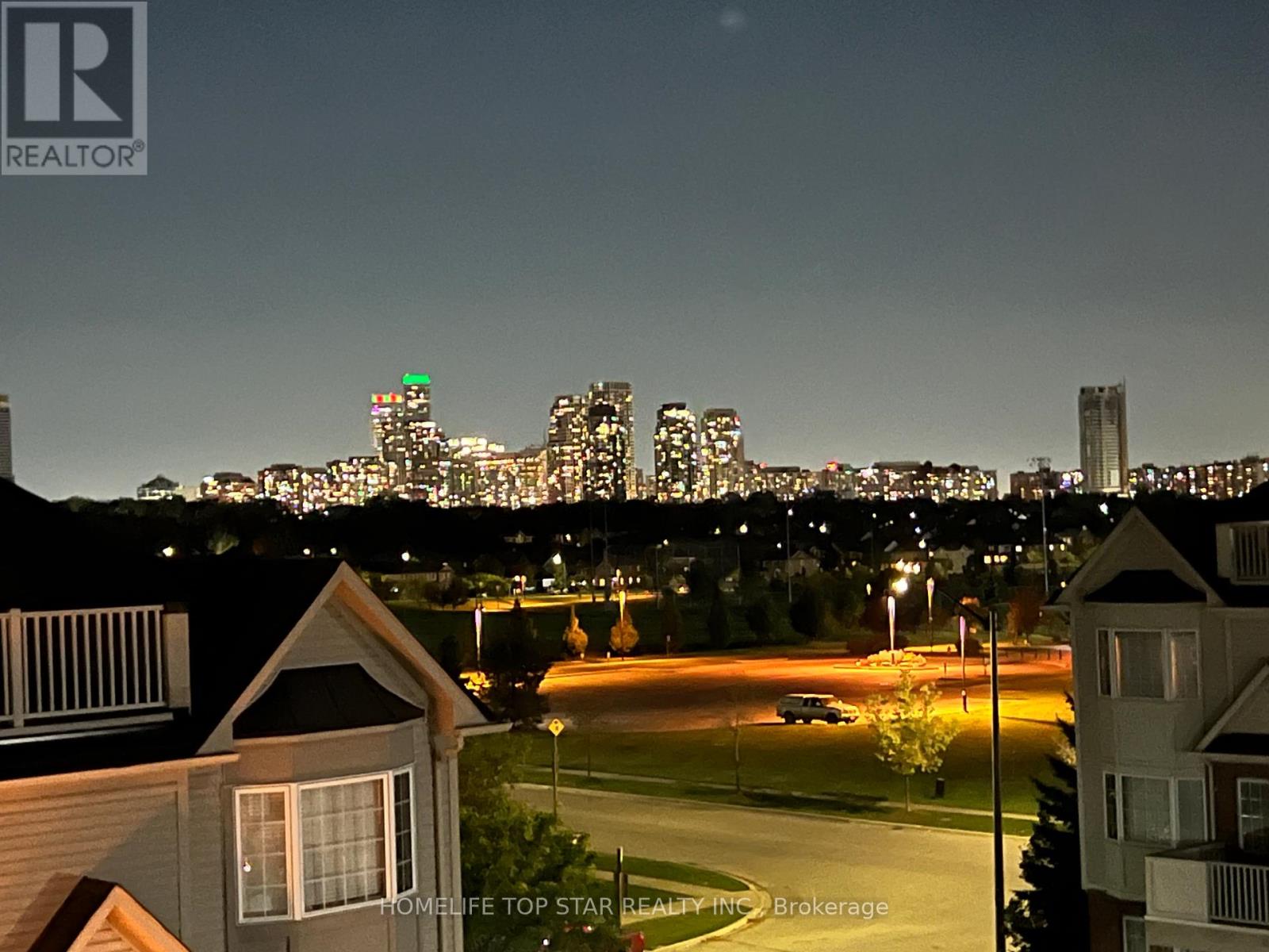 6 - 710 Neighbourhood Circle, Mississauga, Ontario  L5B 0B4 - Photo 5 - W12451609