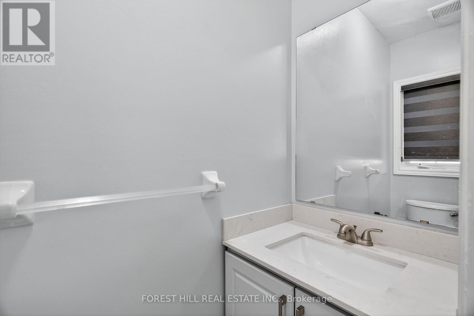 19 Rednor Drive, Brampton (Bram East), Ontario  L6P 1P4 - Photo 13 - W12451610