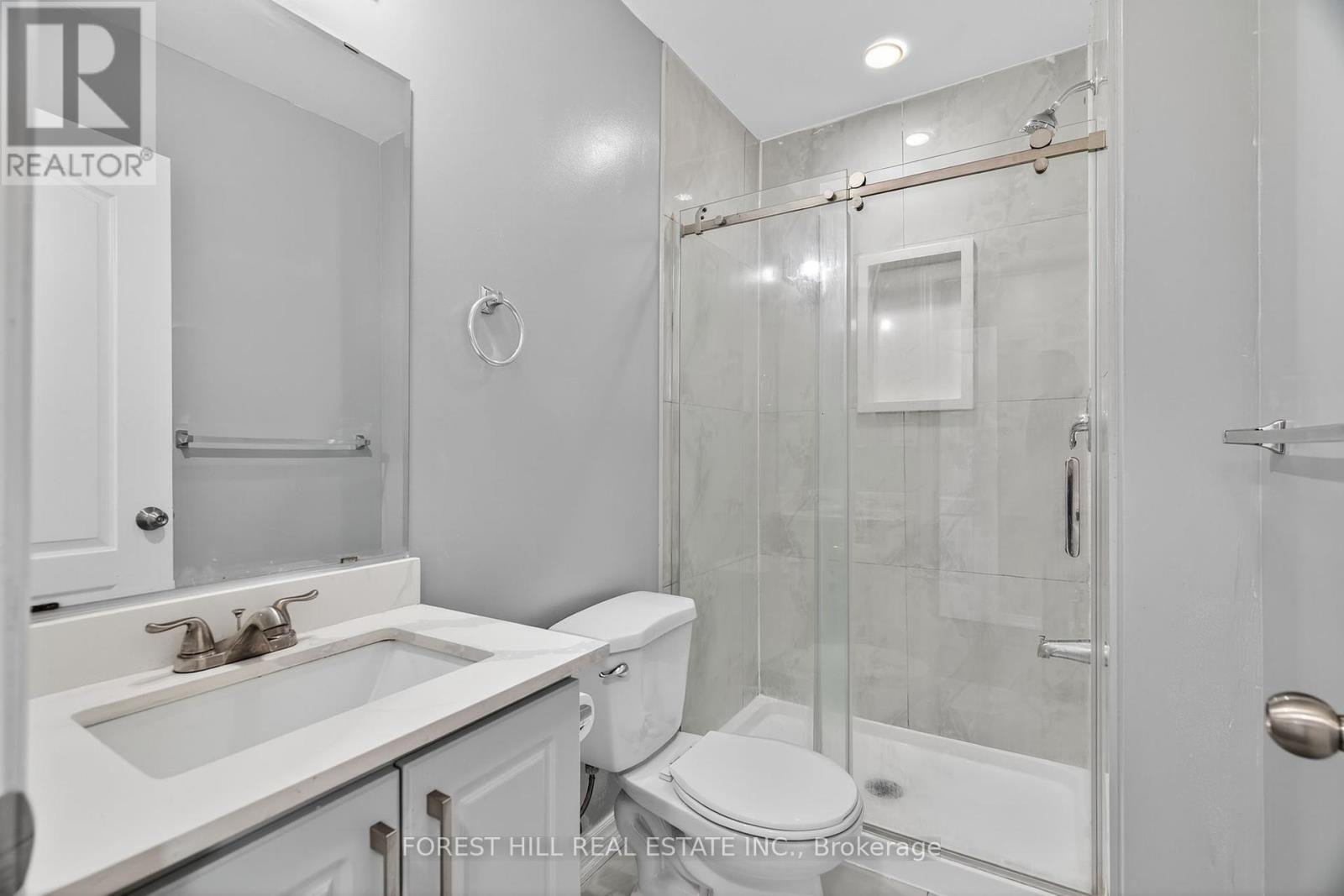 19 Rednor Drive, Brampton (Bram East), Ontario  L6P 1P4 - Photo 17 - W12451610