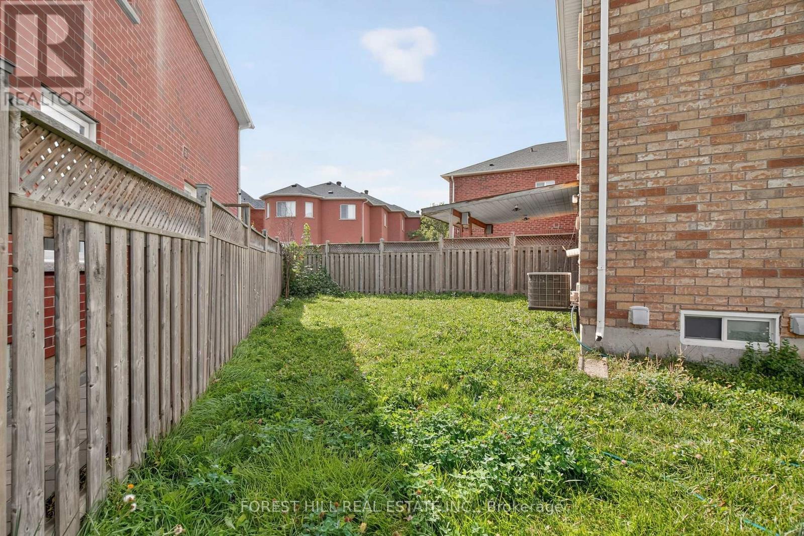 19 Rednor Drive, Brampton (Bram East), Ontario  L6P 1P4 - Photo 28 - W12451610