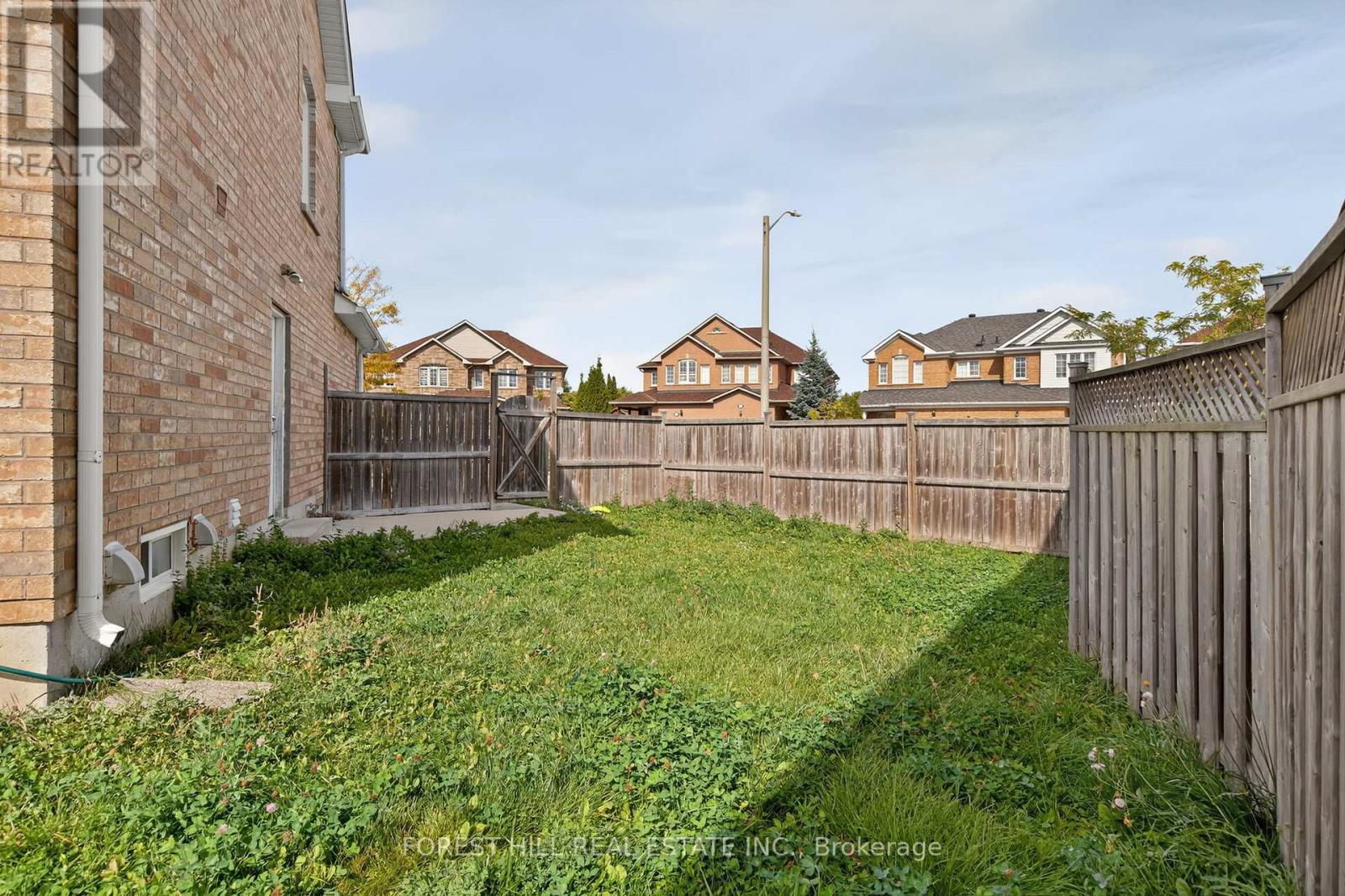19 Rednor Drive, Brampton (Bram East), Ontario  L6P 1P4 - Photo 29 - W12451610