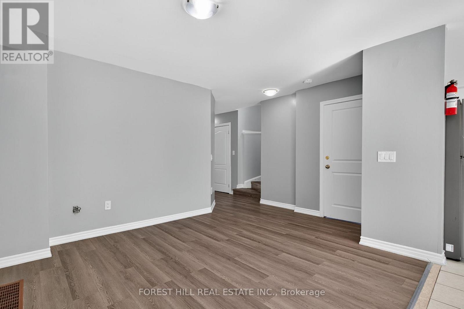 19 Rednor Drive, Brampton (Bram East), Ontario  L6P 1P4 - Photo 7 - W12451610