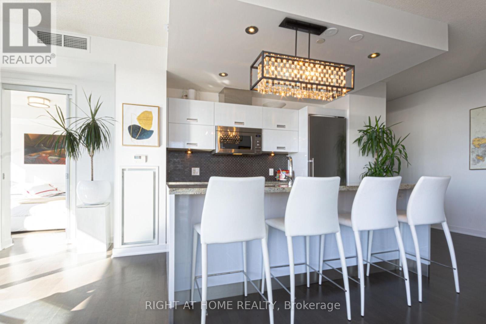 2605 - 88 Park Lawn Road, Toronto, Ontario  M8Y 0B5 - Photo 16 - W12451612