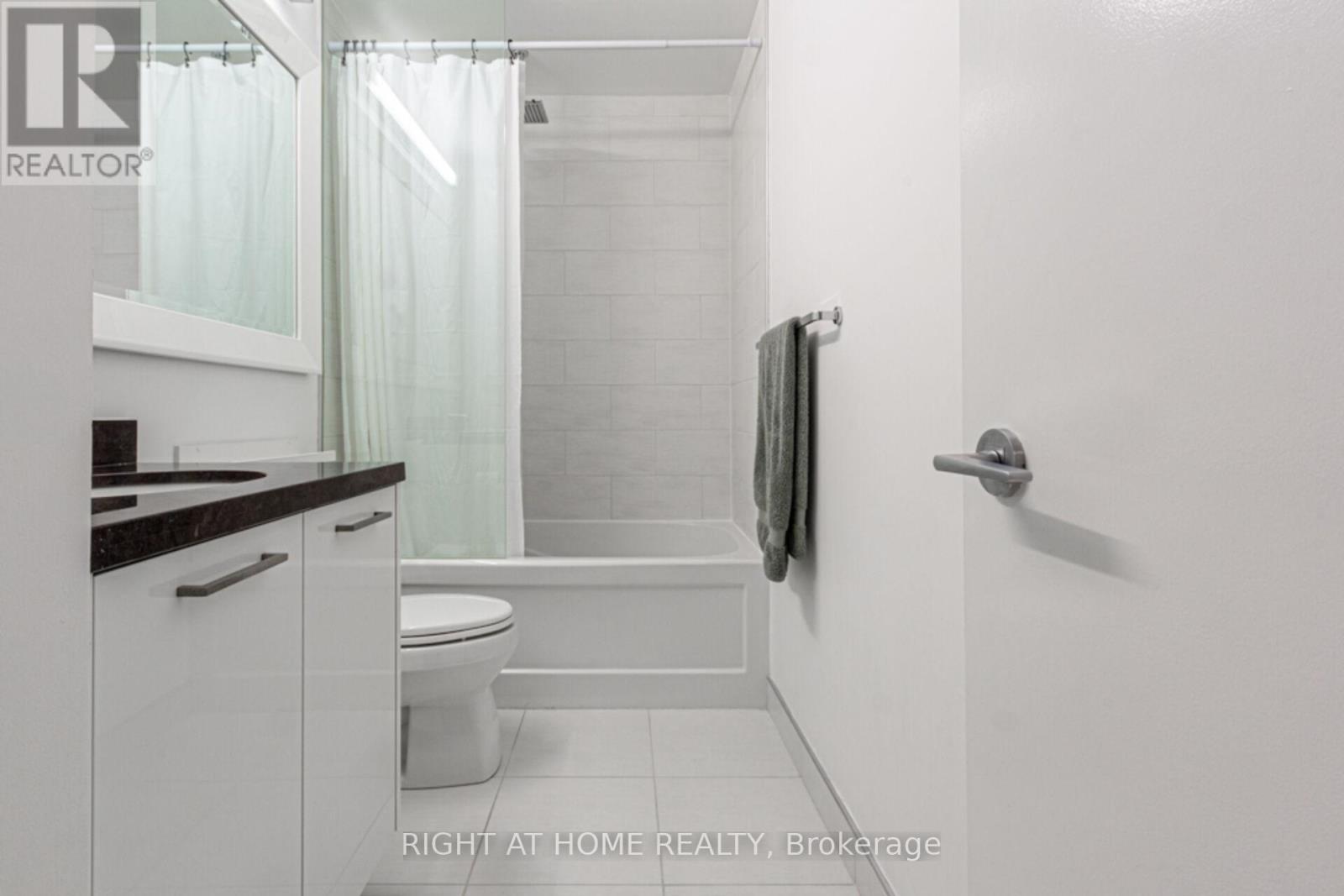 2605 - 88 Park Lawn Road, Toronto, Ontario  M8Y 0B5 - Photo 24 - W12451612