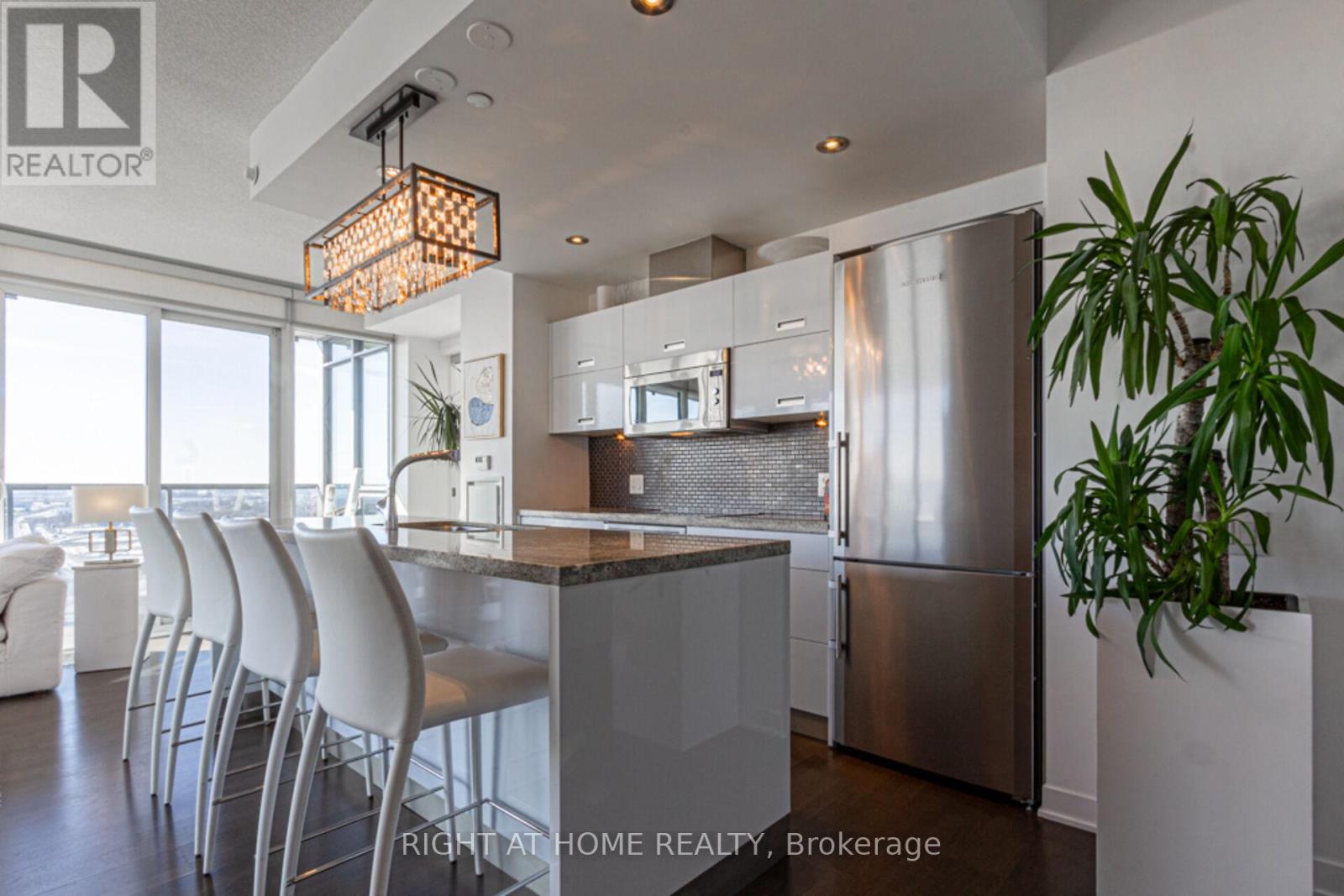 2605 - 88 Park Lawn Road, Toronto, Ontario  M8Y 0B5 - Photo 31 - W12451612