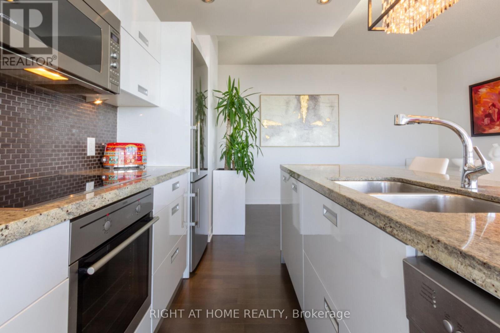 2605 - 88 Park Lawn Road, Toronto, Ontario  M8Y 0B5 - Photo 35 - W12451612