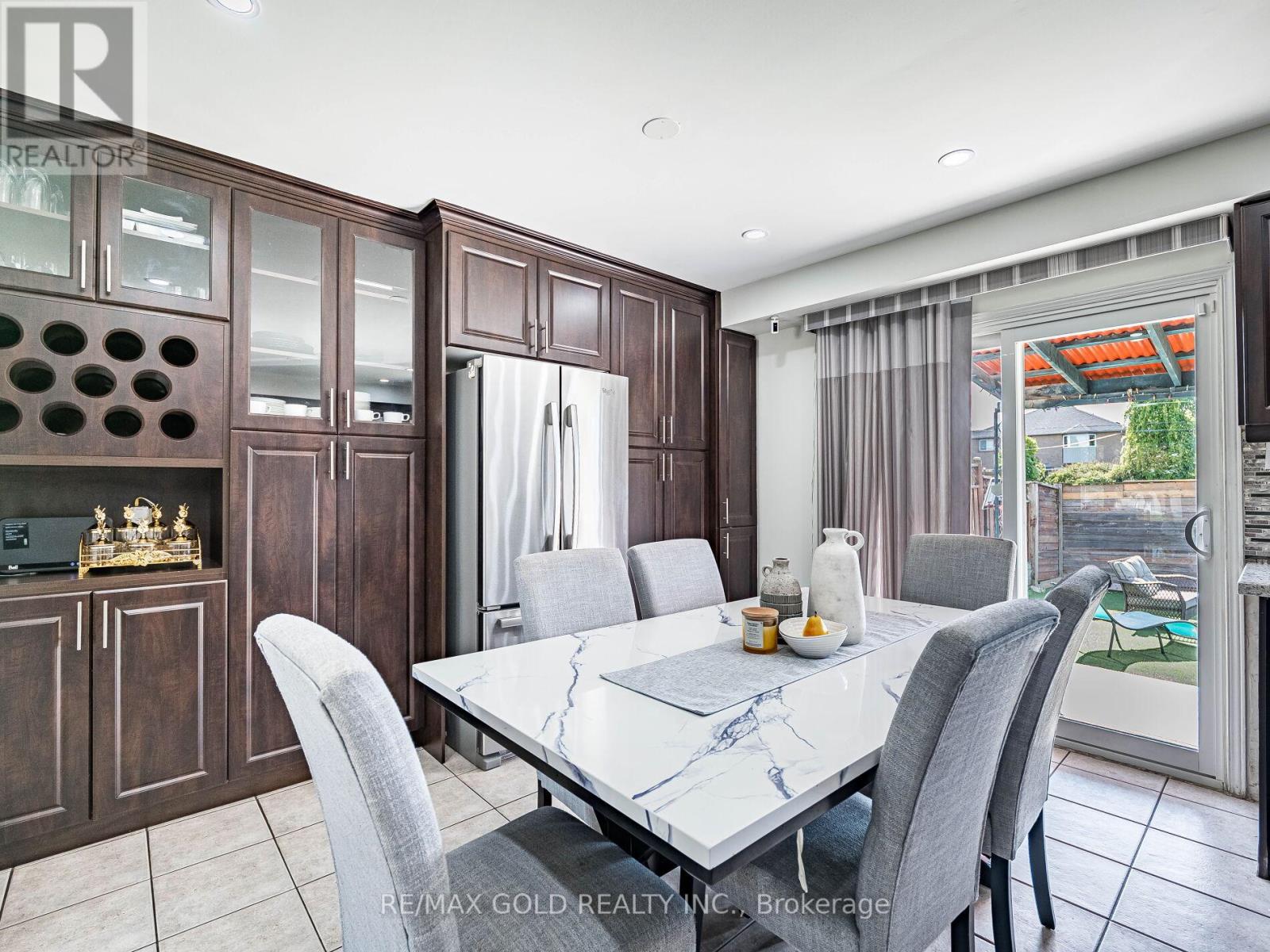 80 Timberlane Drive, Brampton (Fletcher's Creek South), Ontario  L6Y 4V7 - Photo 17 - W12451623