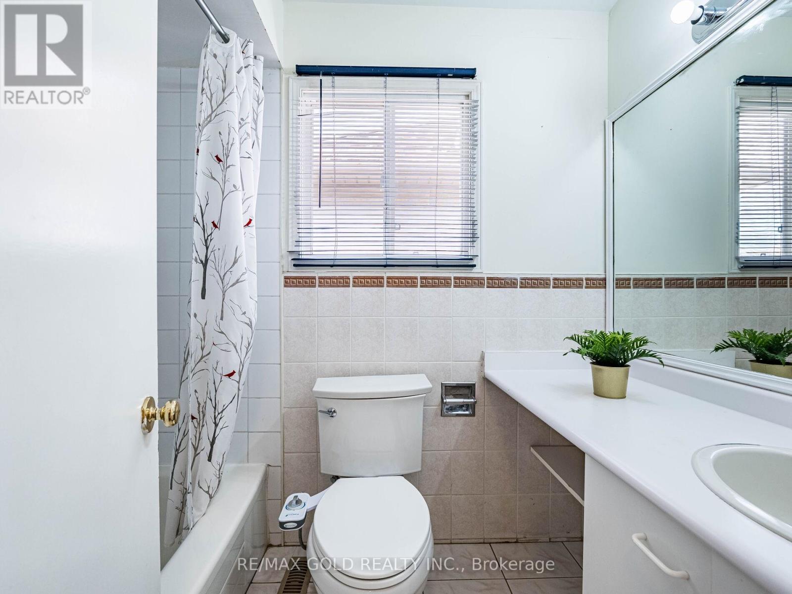 80 Timberlane Drive, Brampton (Fletcher's Creek South), Ontario  L6Y 4V7 - Photo 24 - W12451623