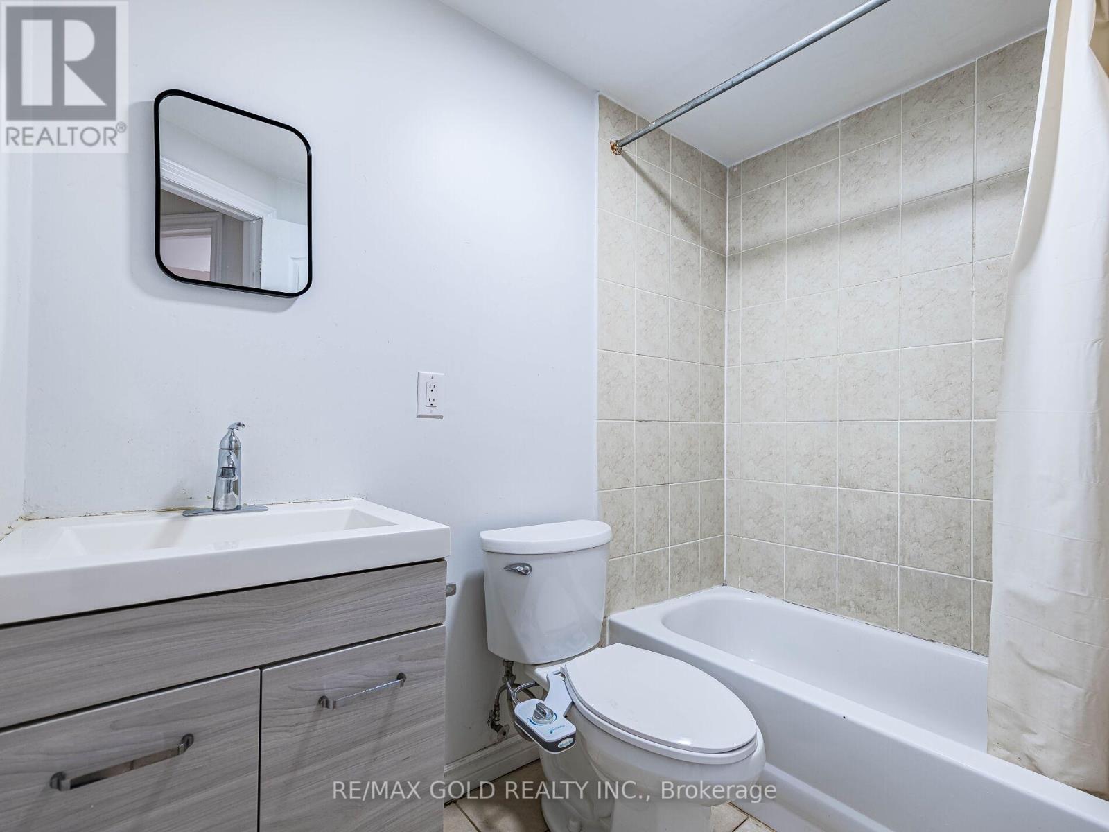 80 Timberlane Drive, Brampton (Fletcher's Creek South), Ontario  L6Y 4V7 - Photo 29 - W12451623