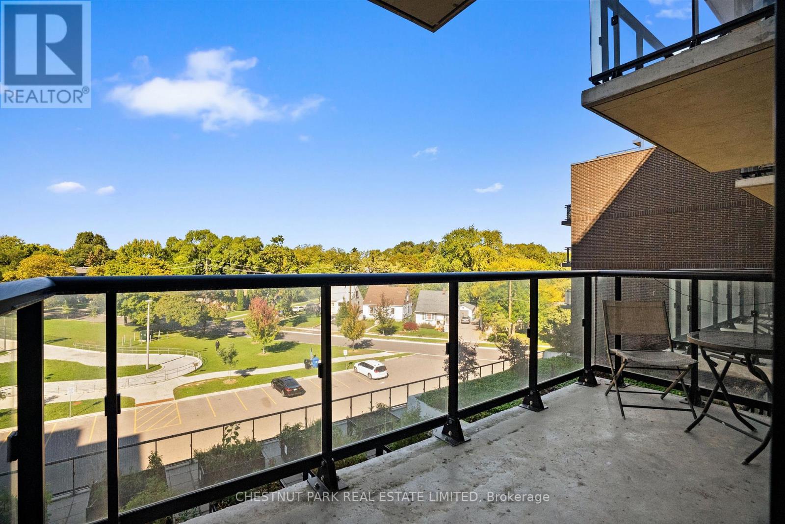 7 Smith Crescent, Toronto (Stonegate-Queensway), Ontario  M8Z 0G3 - Photo 10 - W12451627