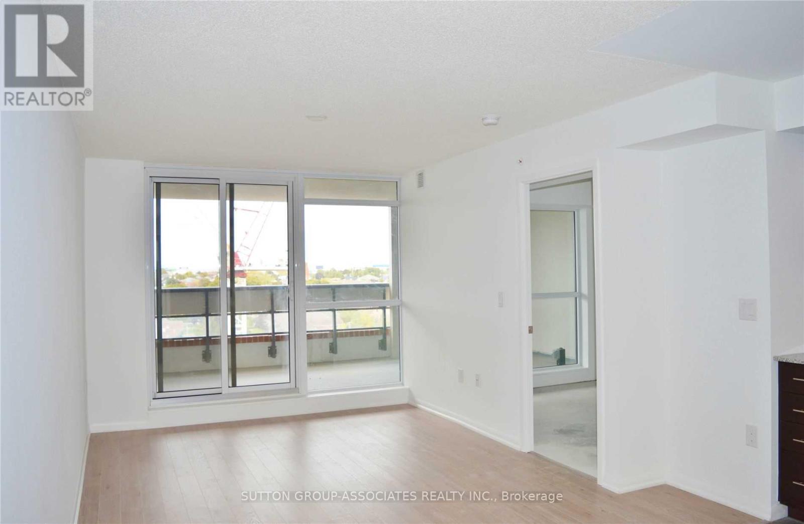 714 - 830 Lawrence Avenue W, Toronto, Ontario  M6A 1C3 - Photo 3 - W12451659