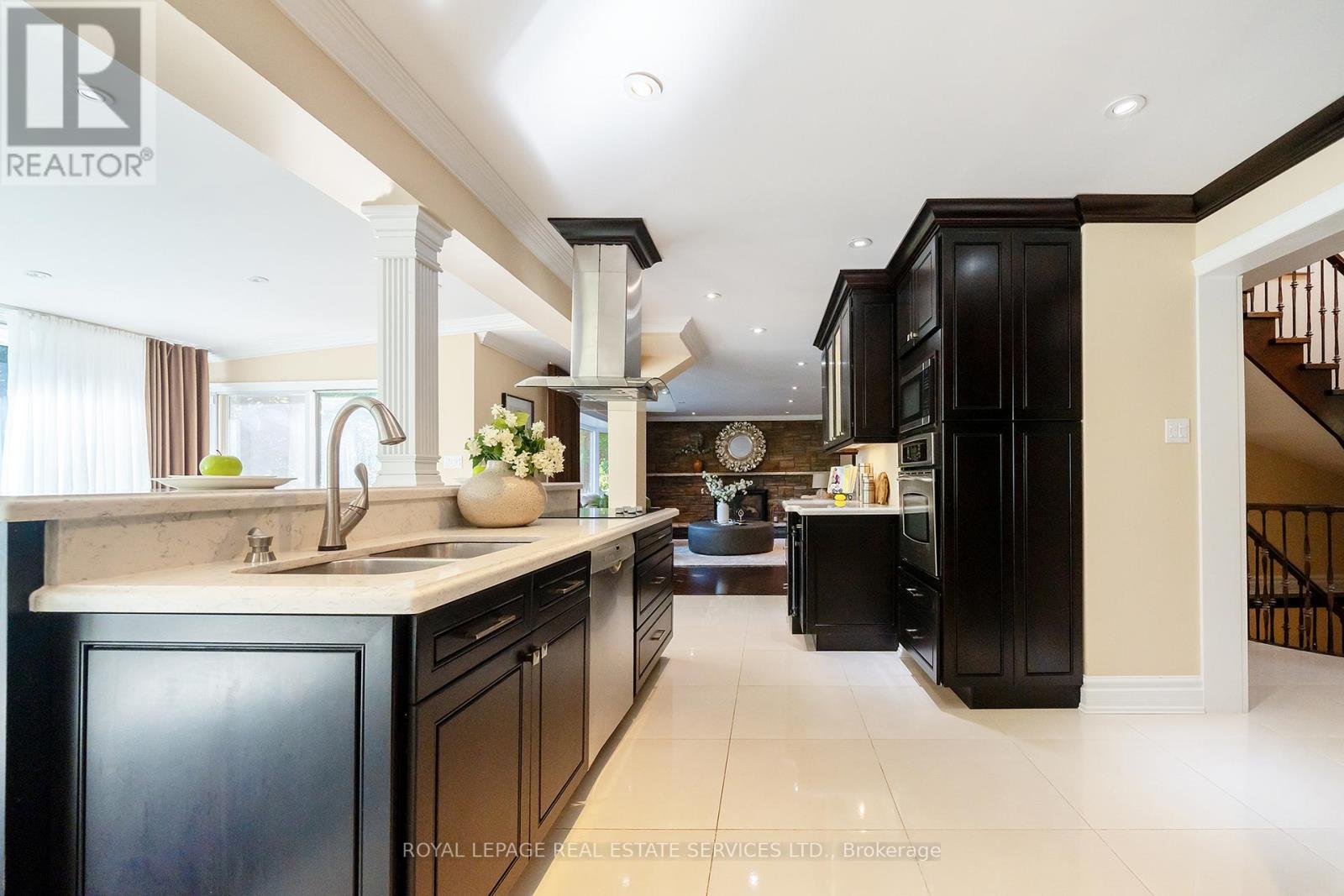 3278 Credit Heights Drive, Mississauga, Ontario  L5C 2L7 - Photo 13 - W12451672