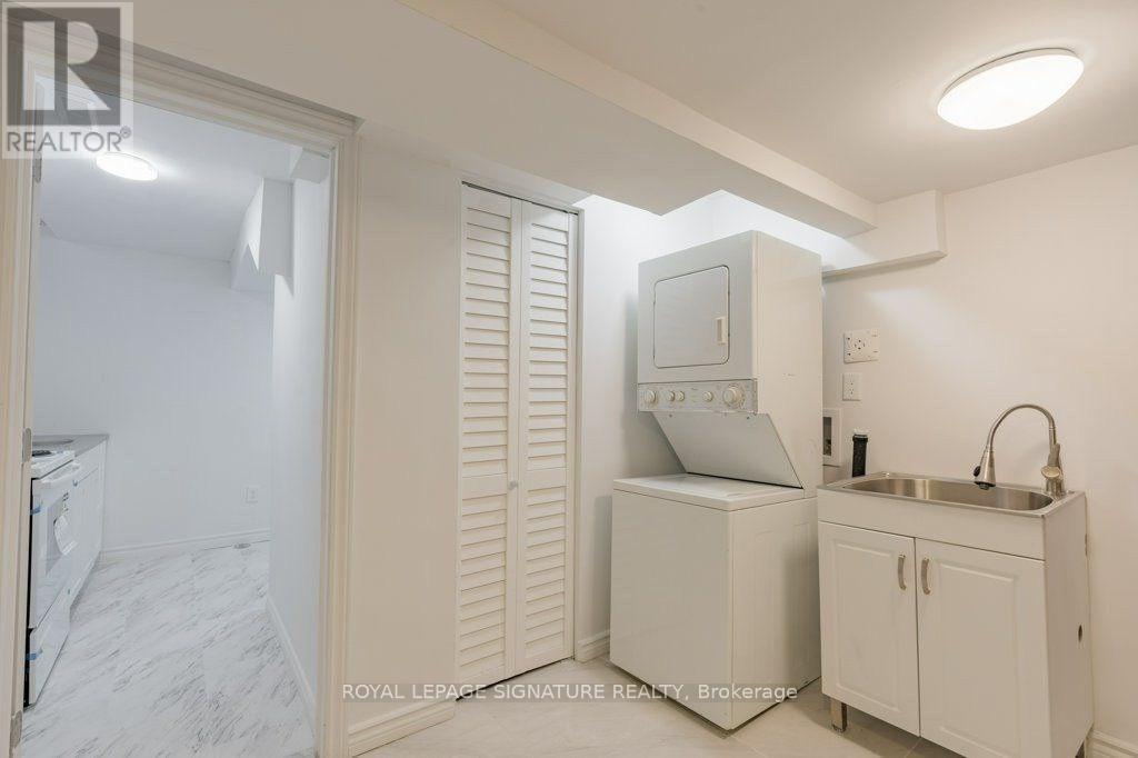 Lower - 48 Lawndale Crescent, Brampton, Ontario  L6S 3L4 - Photo 10 - W12451689