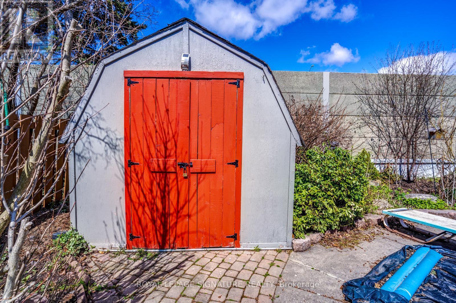 Lower - 48 Lawndale Crescent, Brampton, Ontario  L6S 3L4 - Photo 14 - W12451689