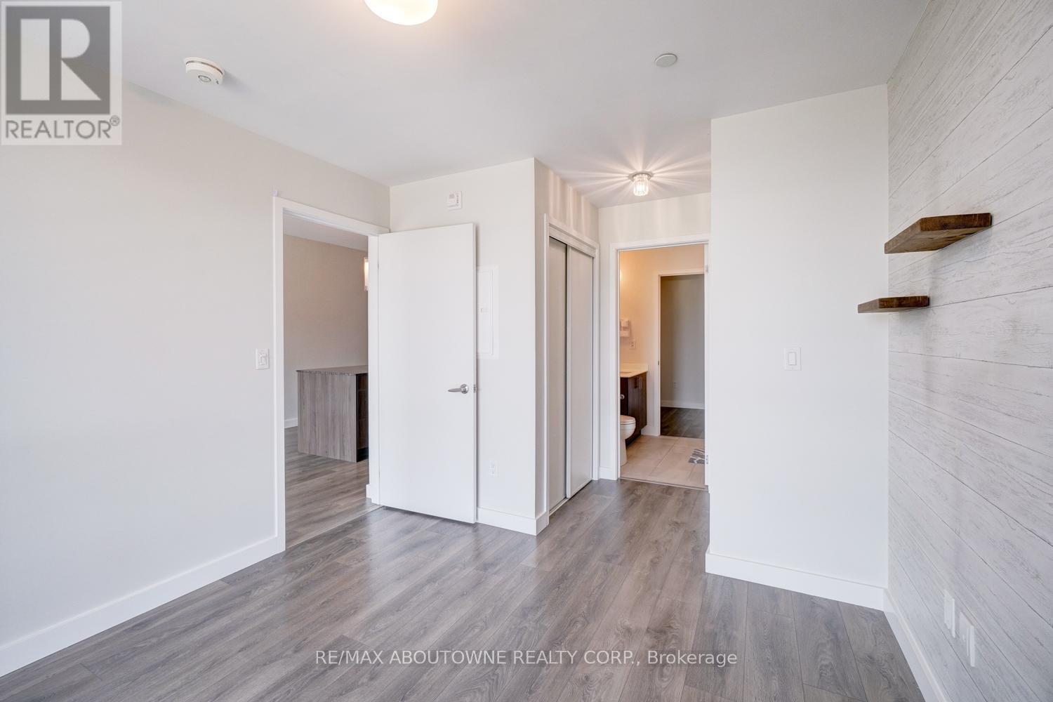 302 - 150 Sabina Drive, Oakville, Ontario  L6H 7C3 - Photo 35 - W12451700