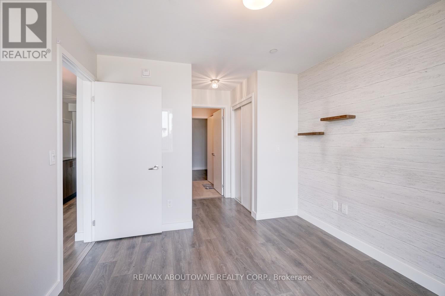 302 - 150 Sabina Drive, Oakville, Ontario  L6H 7C3 - Photo 36 - W12451700