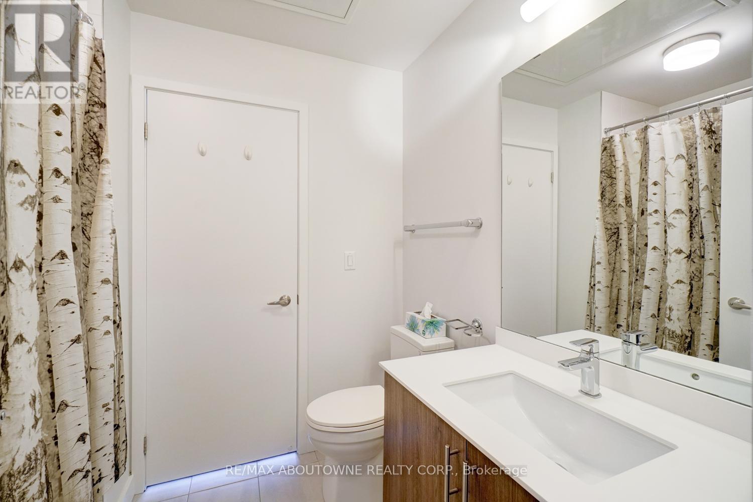302 - 150 Sabina Drive, Oakville, Ontario  L6H 7C3 - Photo 39 - W12451700