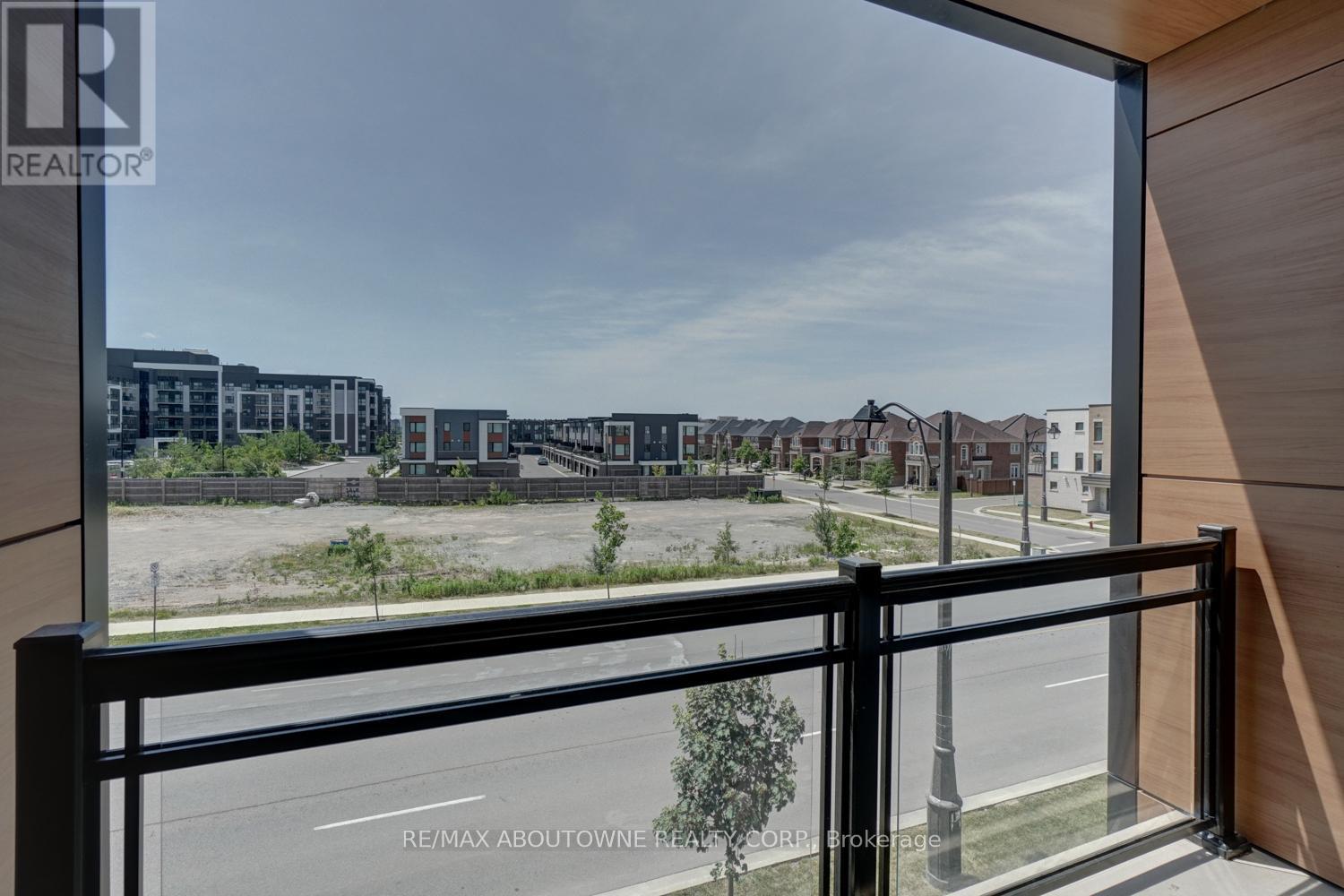 302 - 150 Sabina Drive, Oakville, Ontario  L6H 7C3 - Photo 42 - W12451700
