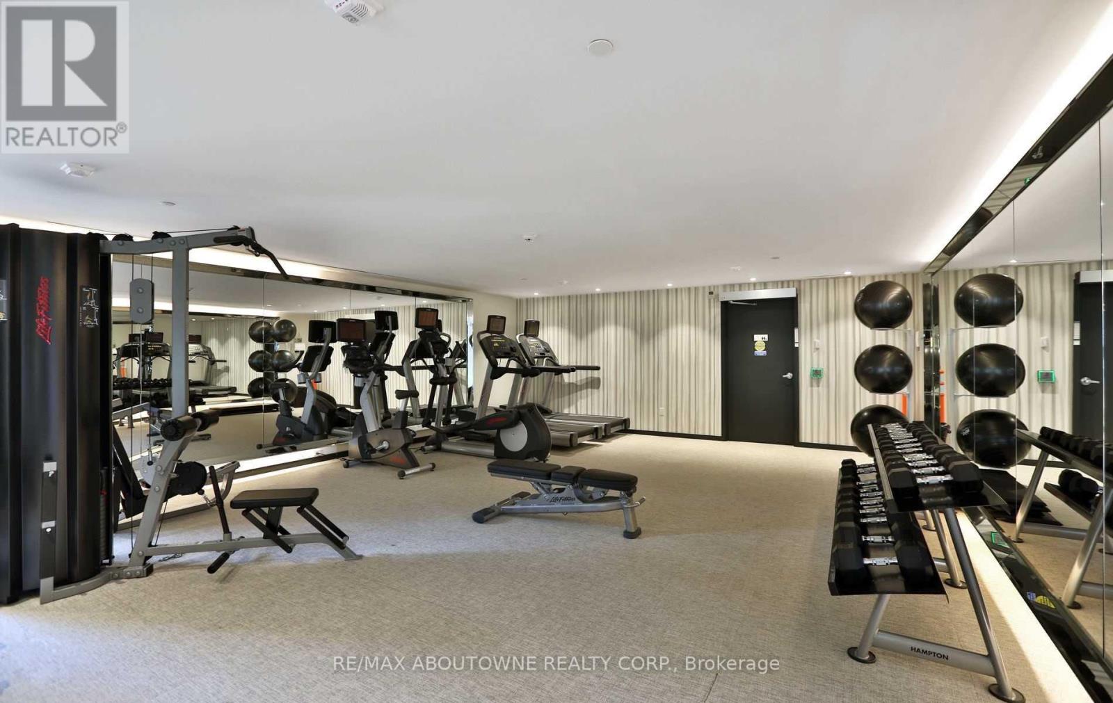 302 - 150 Sabina Drive, Oakville, Ontario  L6H 7C3 - Photo 44 - W12451700