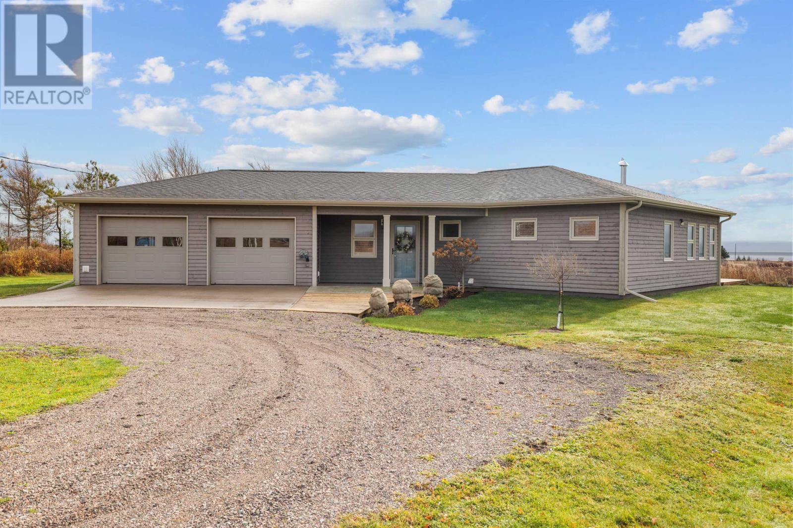 607 Cannontown Road, Mont Carmel, Prince Edward Island  C0B 2E0 - Photo 1 - 202525420