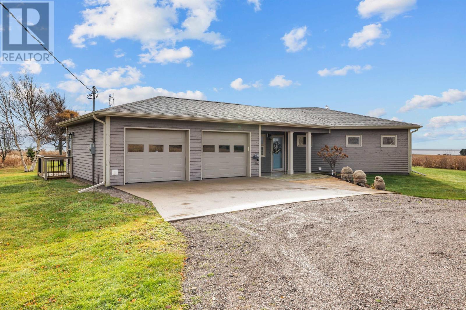 607 Cannontown Road, Mont Carmel, Prince Edward Island  C0B 2E0 - Photo 38 - 202525420