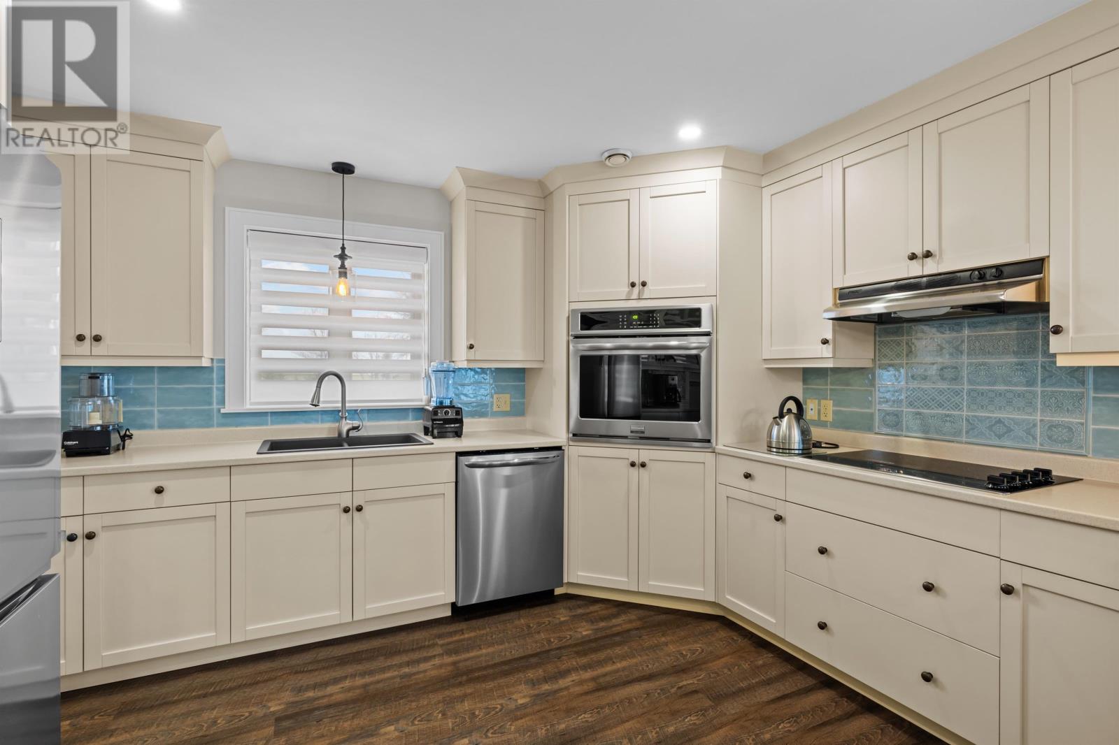 607 Cannontown Road, Mont Carmel, Prince Edward Island  C0B 2E0 - Photo 8 - 202525420