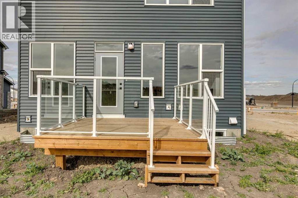 23 Creekstone Green Sw, Calgary, Alberta  T2X 5W4 - Photo 5 - A2216897