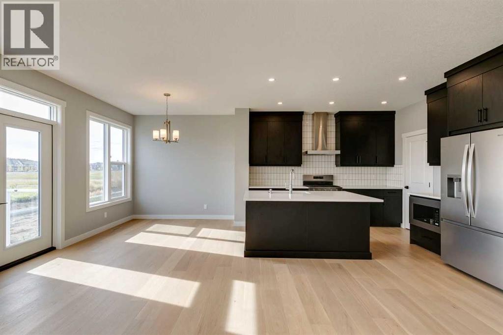 23 Creekstone Green Sw, Calgary, Alberta  T2X 5W4 - Photo 9 - A2216897