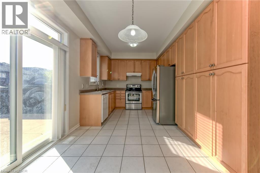 126 Merrilee Crescent, Hamilton, Ontario  L9A 0B1 - Photo 7 - 40772934