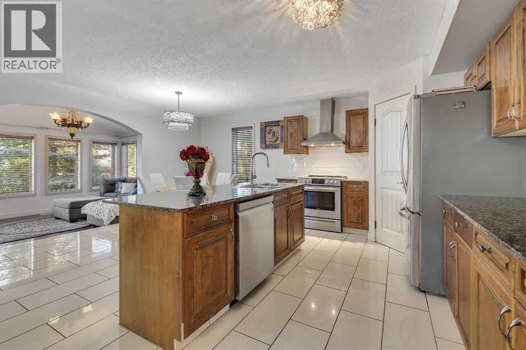 135 Panatella Close Nw, Calgary, Alberta  T3K 6C9 - Photo 16 - A2262996