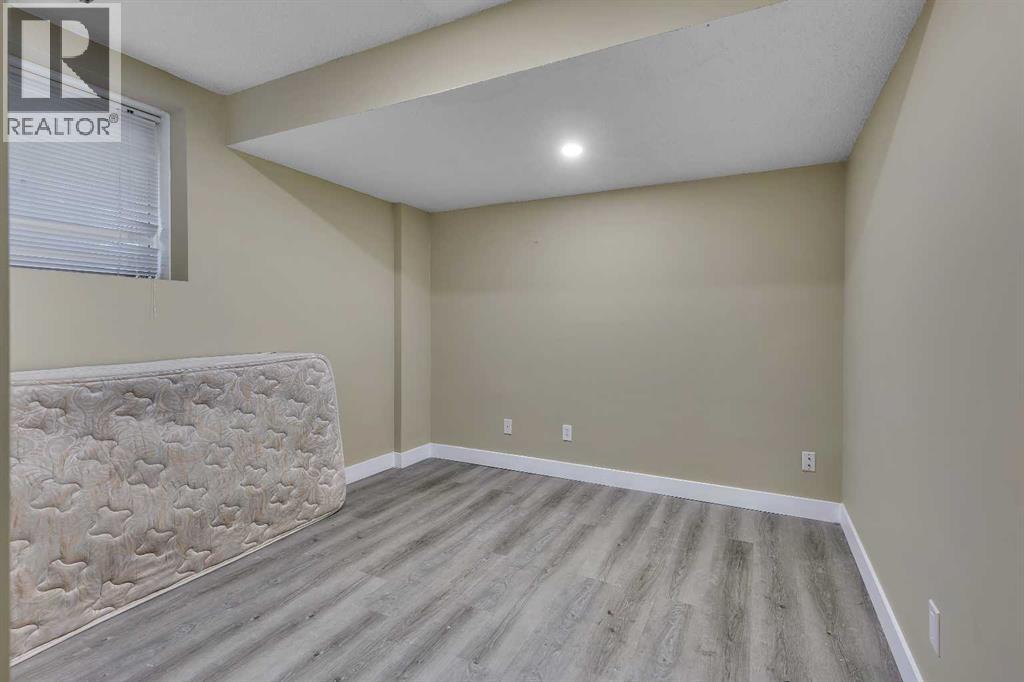 135 Panatella Close Nw, Calgary, Alberta  T3K 6C9 - Photo 33 - A2262996