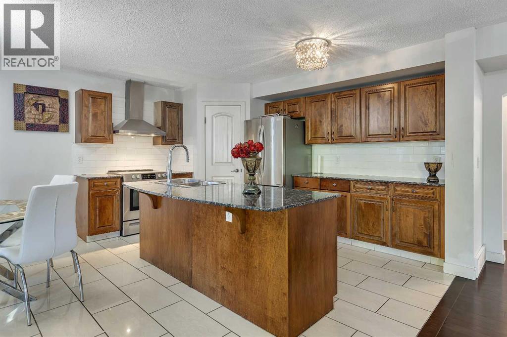 135 Panatella Close Nw, Calgary, Alberta  T3K 6C9 - Photo 14 - A2262996