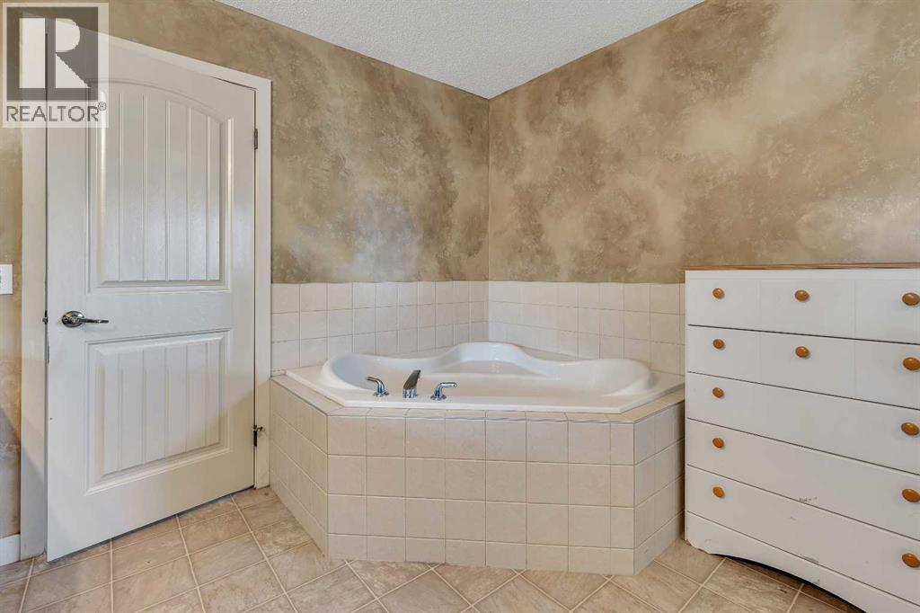 135 Panatella Close Nw, Calgary, Alberta  T3K 6C9 - Photo 27 - A2262996