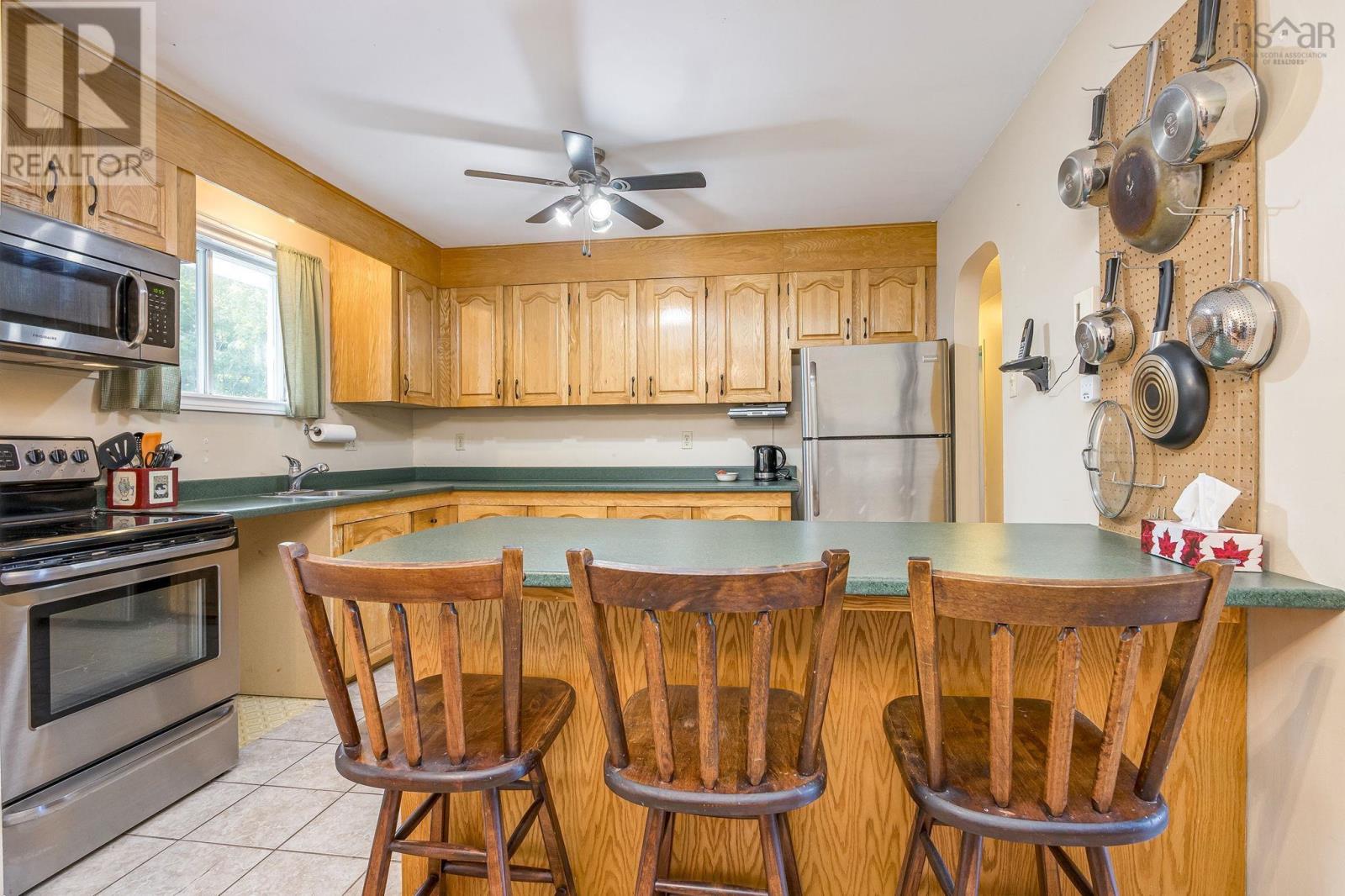14 Brian Andrew Street, Lake Echo, Nova Scotia  B3E 1M4 - Photo 12 - 202525192