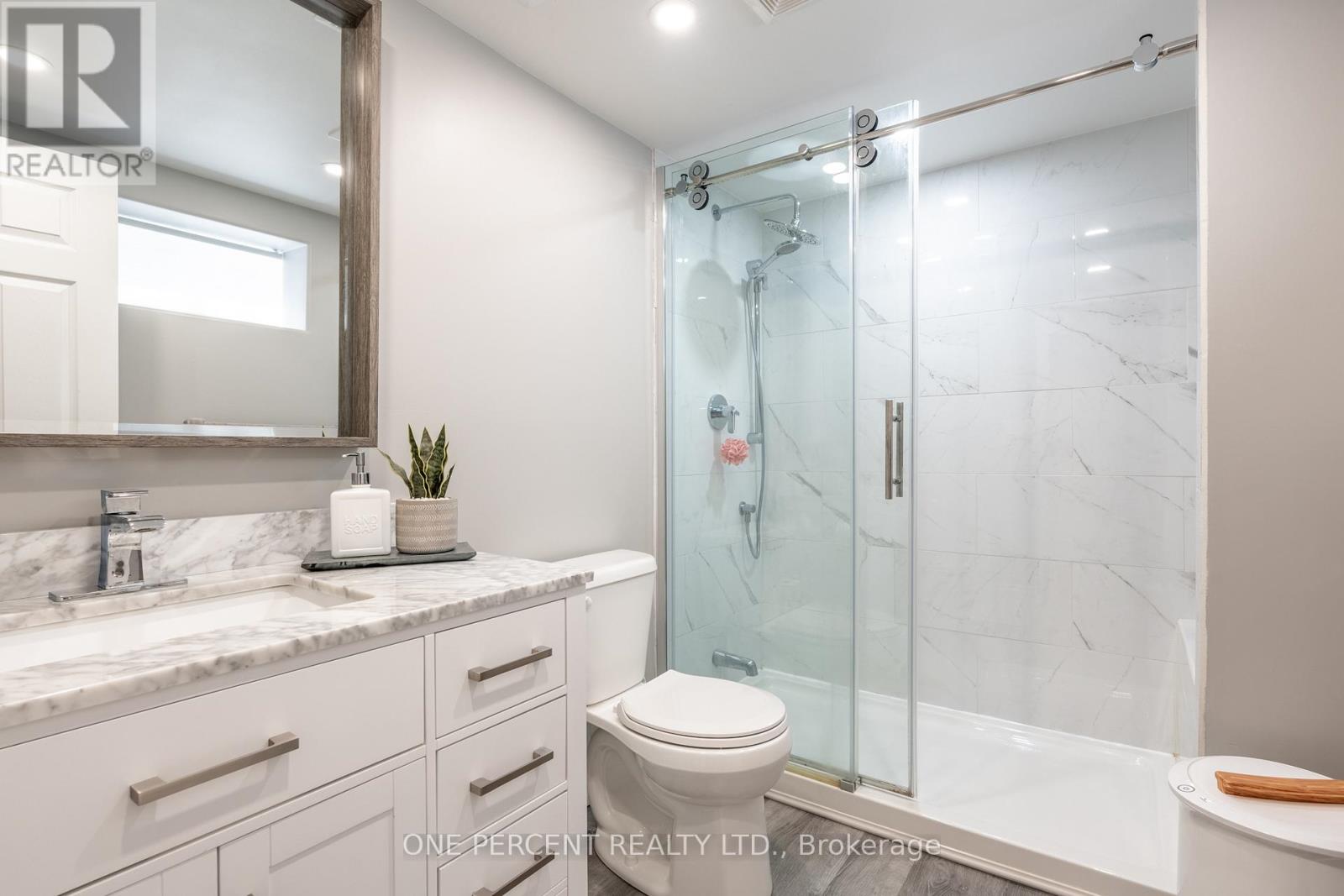 309 East 45th Street, Hamilton, Ontario  L8T 3K7 - Photo 26 - X12451528