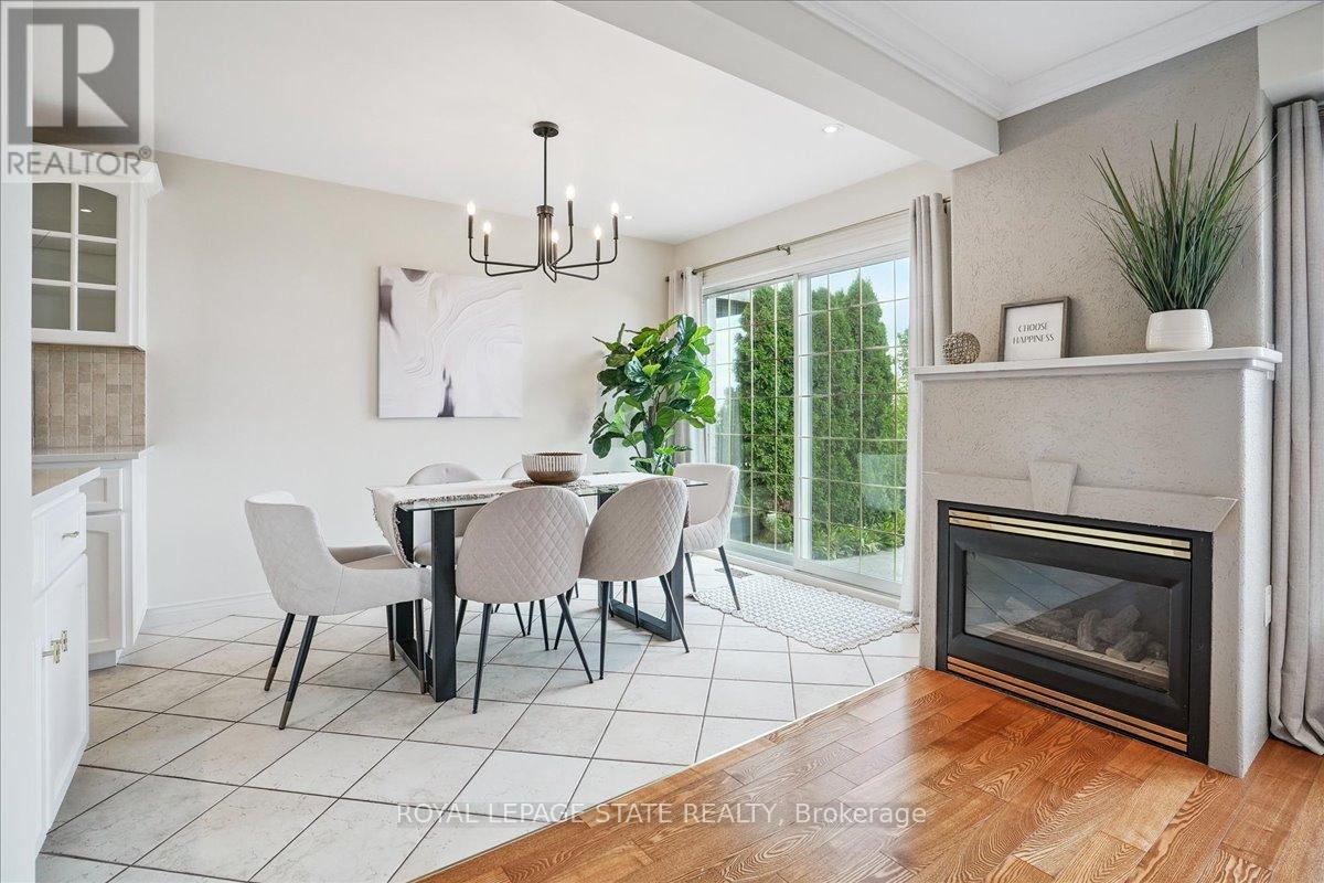 55 Edgewater Drive, Hamilton (Stoney Creek), Ontario  L8E 4Z2 - Photo 20 - X12451552