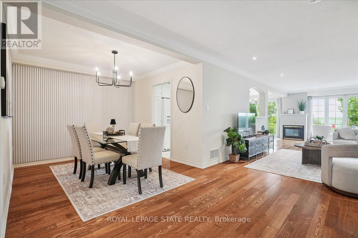 55 Edgewater Drive, Hamilton (Stoney Creek), Ontario  L8E 4Z2 - Photo 4 - X12451552