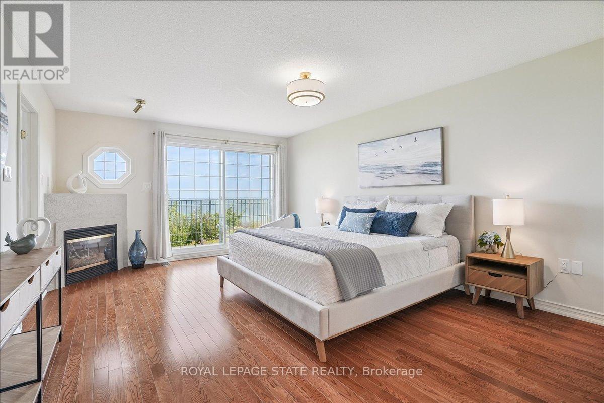 55 Edgewater Drive, Hamilton (Stoney Creek), Ontario  L8E 4Z2 - Photo 8 - X12451552