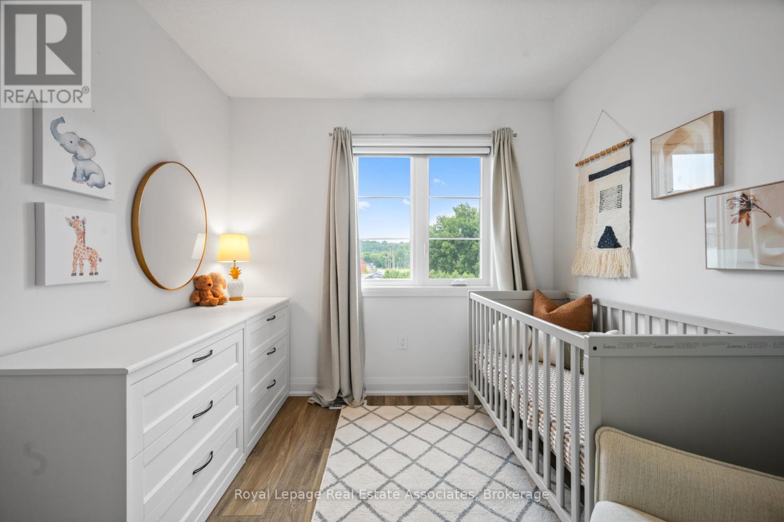 26 Steele Crescent, Guelph (St. Patrick's Ward), Ontario  N1E 0S7 - Photo 29 - X12451568