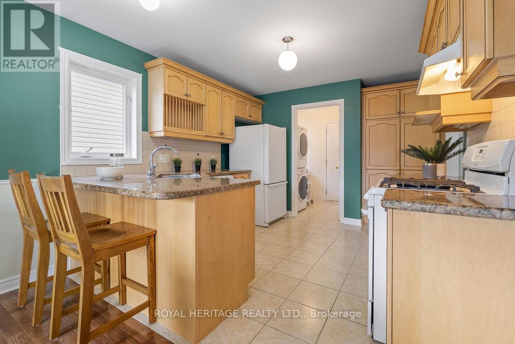 19 Thrushwood Trail, Kawartha Lakes, Ontario  K9V 0B1 - Photo 13 - X12451577