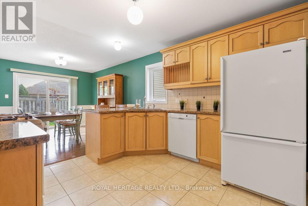 19 Thrushwood Trail, Kawartha Lakes, Ontario  K9V 0B1 - Photo 14 - X12451577