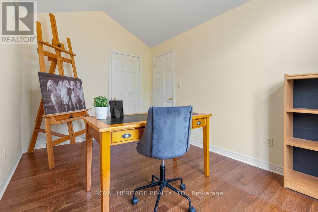 19 Thrushwood Trail, Kawartha Lakes, Ontario  K9V 0B1 - Photo 19 - X12451577