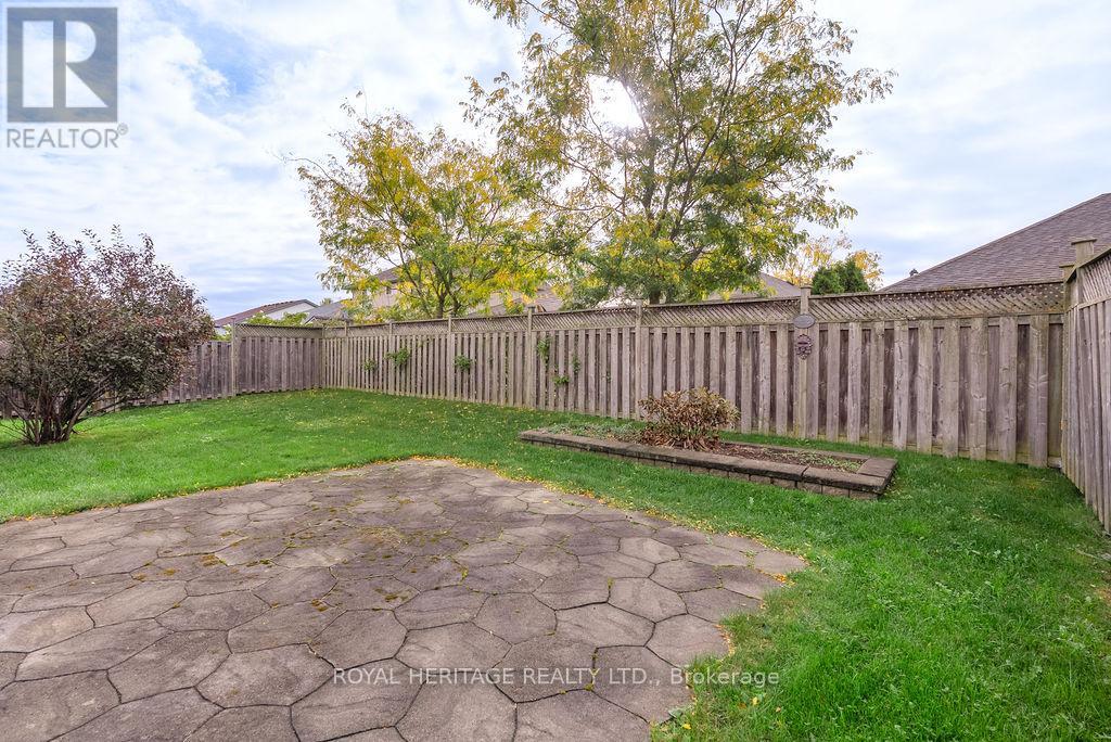 19 Thrushwood Trail, Kawartha Lakes, Ontario  K9V 0B1 - Photo 32 - X12451577