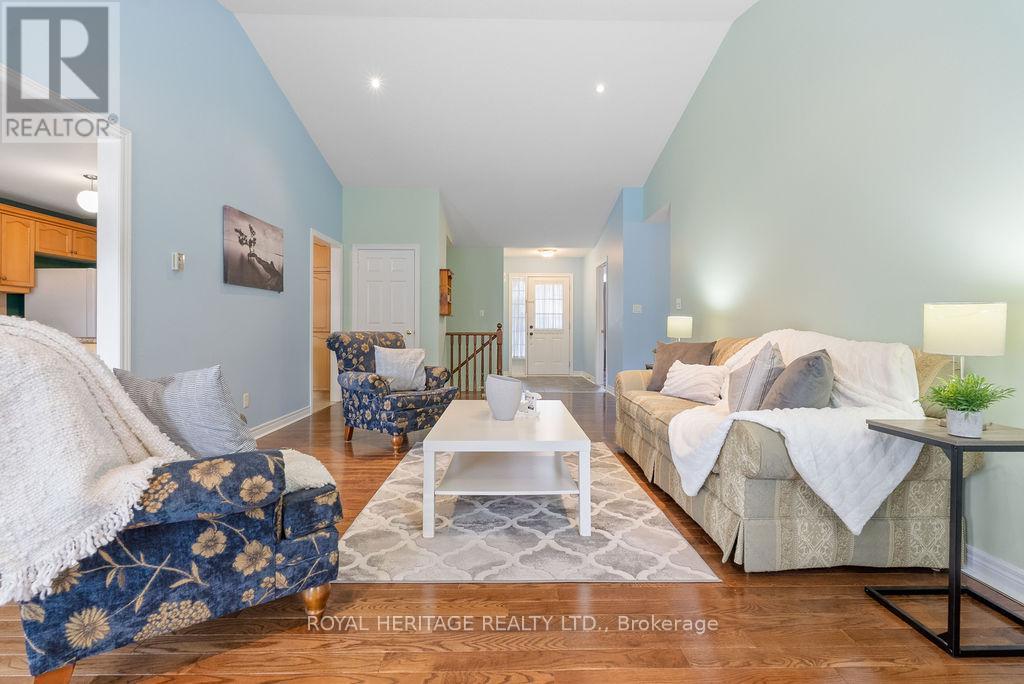 19 Thrushwood Trail, Kawartha Lakes, Ontario  K9V 0B1 - Photo 8 - X12451577